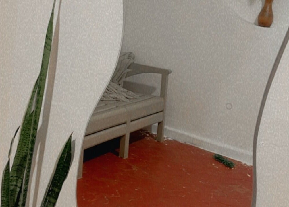 Rincón acogedor con planta y sillón en Anlly Nail Studio, San Francisco De Macorís, Duarte, DO.