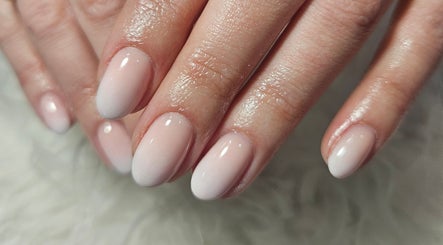 Stylish ombré nails at BTS Beauty, Centurion, Gauteng, ZA, showcasing elegant nail art design.