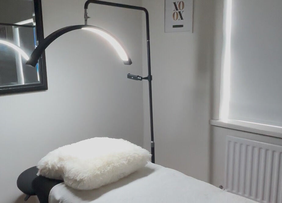 Relaxing lash treatment room at Luxury Lashes, Ballinasloe, County Galway, IE with plush bed and modern lighting.