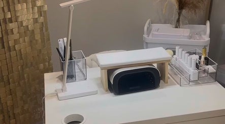 The Nail Studio.By Grace