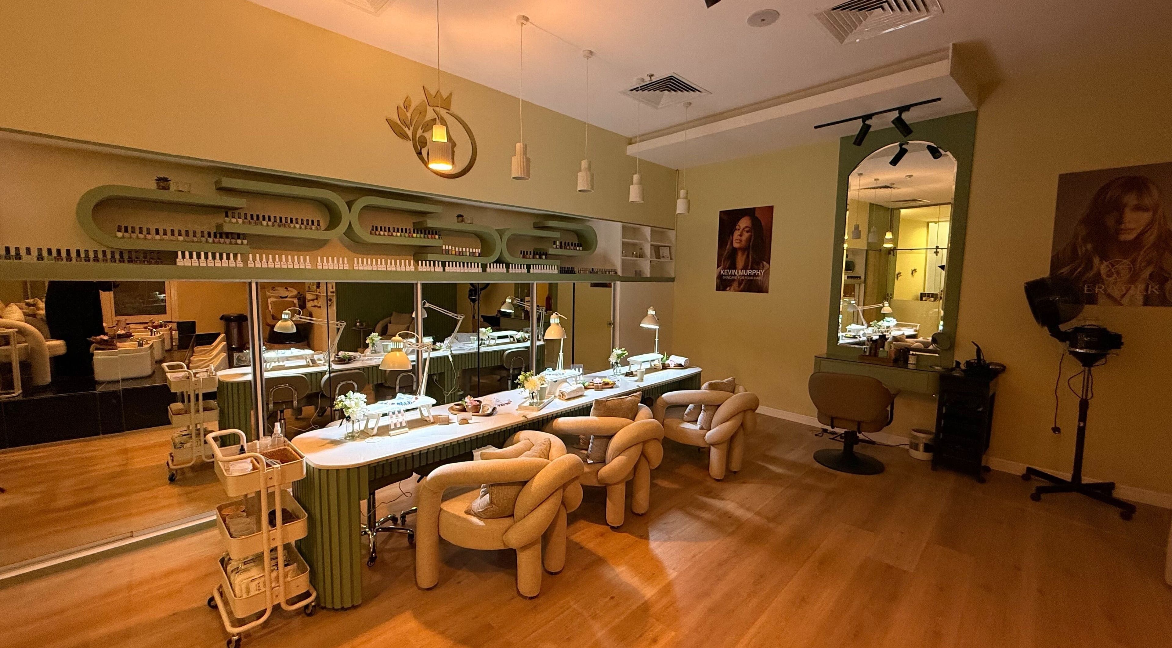 أجواء عصرية في نعومة أنثى سبا، الرياض، منطقة الرياض، المملكة العربية السعودية.