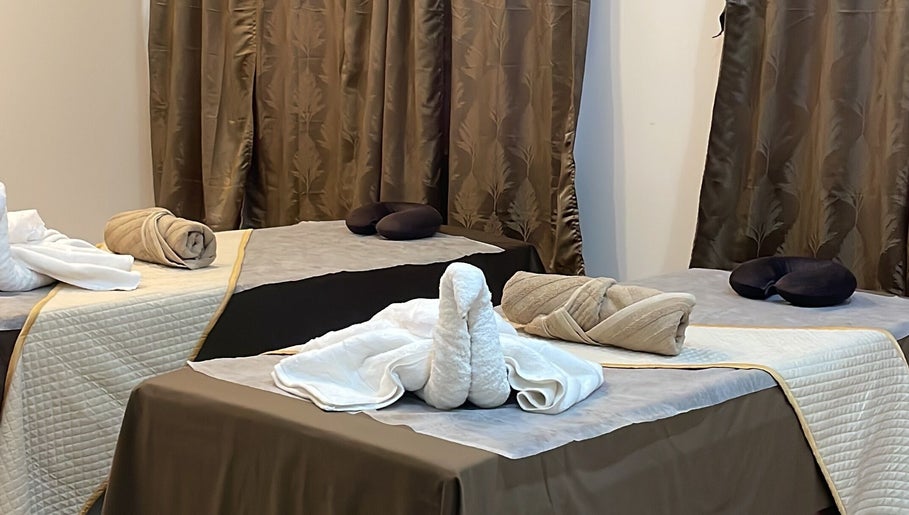 LA LUXURY SPA image 1