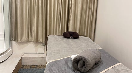 LA LUXURY SPA image 3