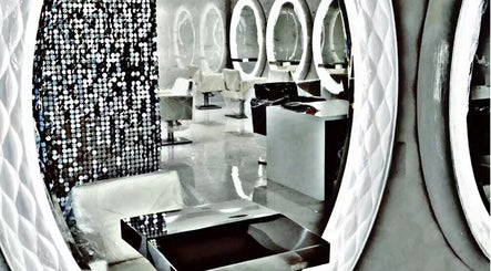 Li Shan @ Diaochan Hair Studio Bild 2