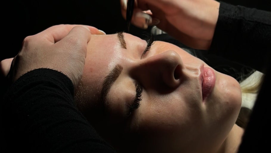 The Lash & Brow Bar Teays Valley, WVの画像：1