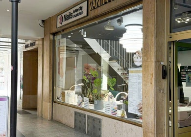 Mặt tiền Nails in the City Frankfurt ở Frankfurt Am Main, Hessen, DE, với thiết kế hiện đại.