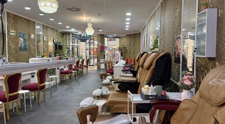 Beauty World Nails Karlsruhe image 2