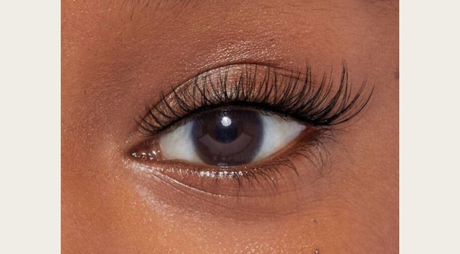 Extension de cils élégante chez KYMA LASH STUDIO, Abidjan, District Autonome D'abidjan, CI.