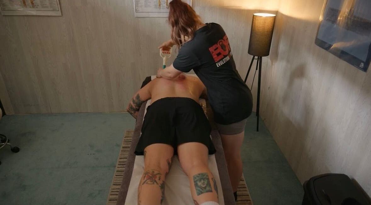 Sports massage therapy session at Evolution Of Fitness Sports Massage And Injury Clinic, Coventry, England, GB.
