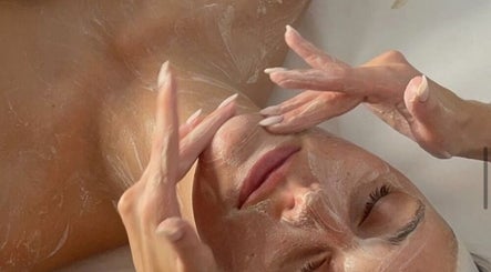 A soothing facial treatment at Fresh Glow Beauty in Melbourne, Victoria, AU highlighting relaxation and skincare.