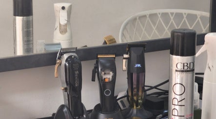 Peralatan penata rambut di VP Hair Studio, Kalimantan Barat, Kalimantan Barat, ID.