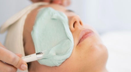 A soothing facial treatment at Soul Body & Beauty in Port Fairy, Victoria, AU with a calming green mask.
