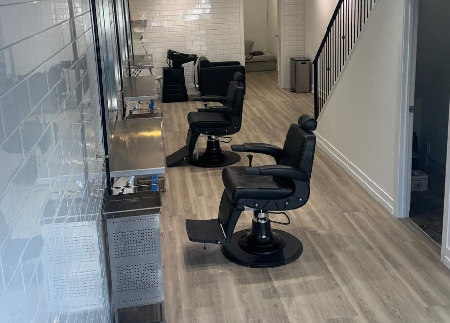 Modern barber chairs at Tokoya Barber and Salon, Auckland, NZ offer comfort and style.