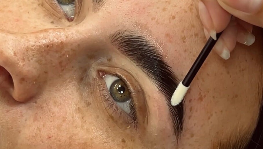 Close-up of eyebrow grooming at Barbie.Browz, Belfast, Northern Ireland, GB highlighting precision and detail.