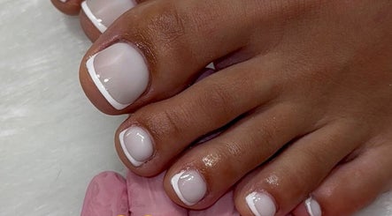 elaa nails