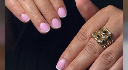 elaa nails image 2