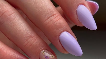HG Lashes & Nails