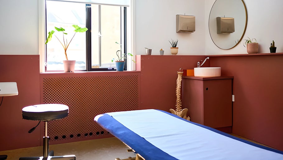 Inviting therapy room at South London Chiropractic: East Dulwich, London, England, GB, with calming decor.