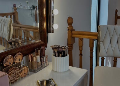 Luxurious makeup station at Réalta Studio, County Mayo, County Mayo, IE, with vanity mirror and brushes.