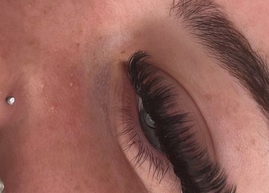 Close-up of luxurious eyelash extensions at Winxbycee, Rotherham, England, GB.