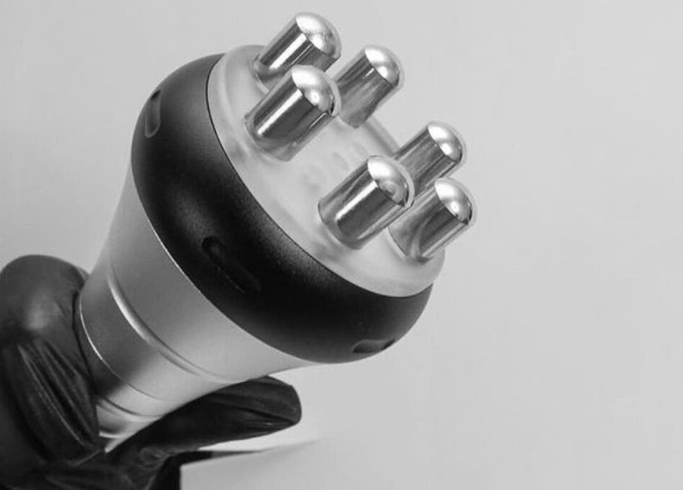 Dispositivo de tratamiento en Adriana Zullo MESOSKIN, Barcelona, Catalunya, ES.