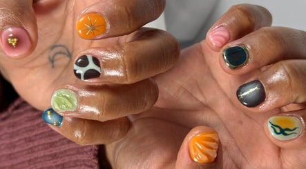 Colorful pattern nails designed at Nailigion, Cluj-napoca, Județul Cluj, RO showcasing unique art styles.