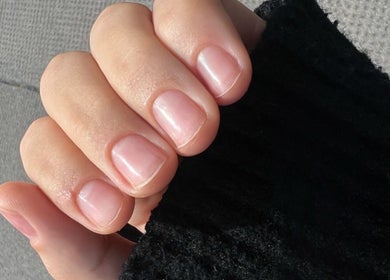 Neatly manicured natural nails at Nailigion, Cluj-napoca, Județul Cluj, RO, showcasing subtle elegance.