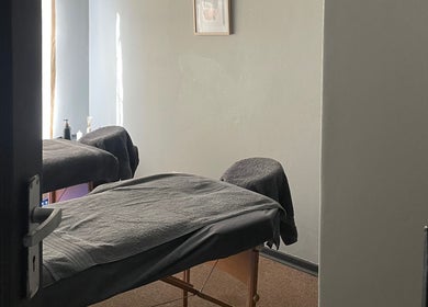 Relaxing massage room at Serenity Spa in Kuruman, Northern Cape, ZA. Experience ultimate tranquility and comfort.