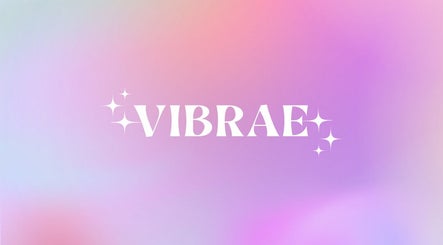 Vibrae logo with pink and purple gradient, London, England, GB.