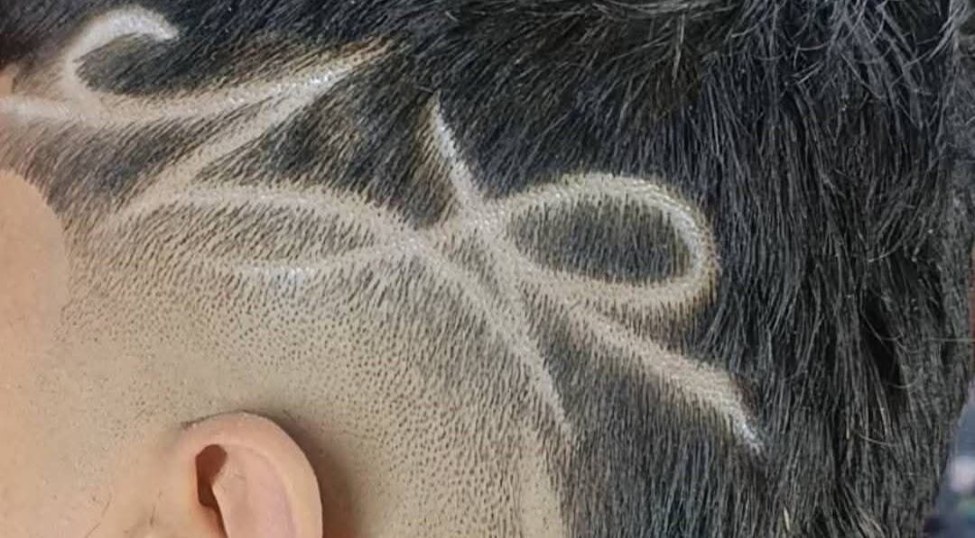 Diseño de cabello artístico en Señor Barbero, Barcelona, Catalunya, ES.