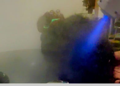Tratamiento capilar con vapor en Nina Rizos Studio, Colón, Cristóbal, PA, para cuidado profundo del cabello.
