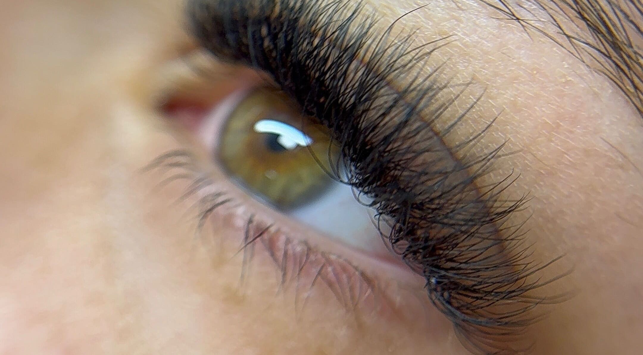 Extensiones de pestañas en OOH LA LÁ | Home Studio, Alhaurín De La Torre, Andalucía, ES, realzan la mirada.