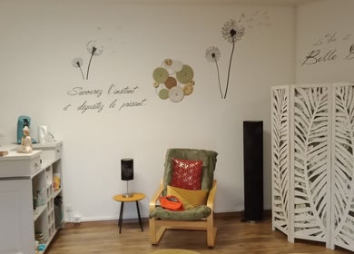 Intérieur paisible chez Jennifer Schmitt Réflexologue énergéticienne et Massothérapeute, Argentan, Normandie, FR.