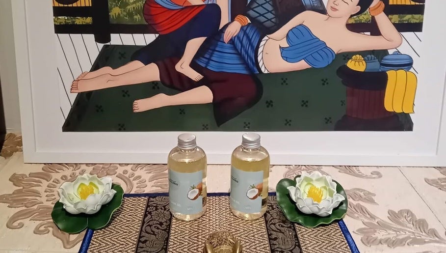 Traditional artwork and oils at Champa Thai Massage, Budapest, Magyar, HU, enhancing a serene spa atmosphere.