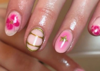 Elegant floral and geometric nail art at RB BEAUTY THERAPY, Glasgow, Scotland, GB.