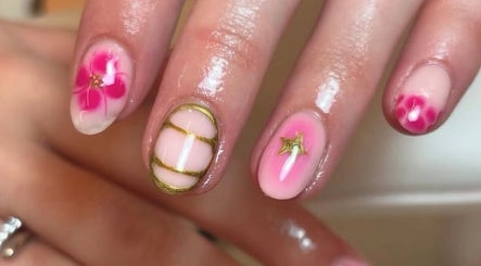 Elegant floral and geometric nail art at RB BEAUTY THERAPY, Glasgow, Scotland, GB.