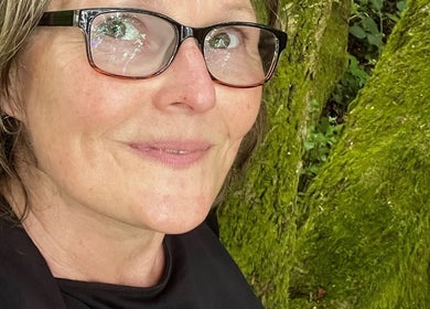 Woman enjoying nature at Linden & Light Therapy @Naturality Wellness, Berkhamsted, England, GB.