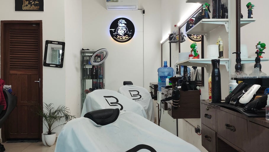Interior de THE CRAZY BARBERS CLUB en Santa Cruz De La Sierra, Departamento De Santa Cruz, BO.