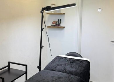 Cozy treatment room at The Skiiin Nutritionist, Bristol, England, GB, featuring a modern design and calming ambiance.