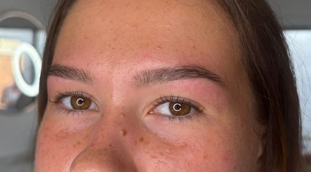 Perfectly shaped eyebrows at Molly Freya Beauty, Royal Leamington Spa, England, GB.