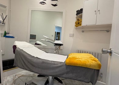 Relaxing treatment room at Noshi’s beauty hub & Academy, London, England, GB.