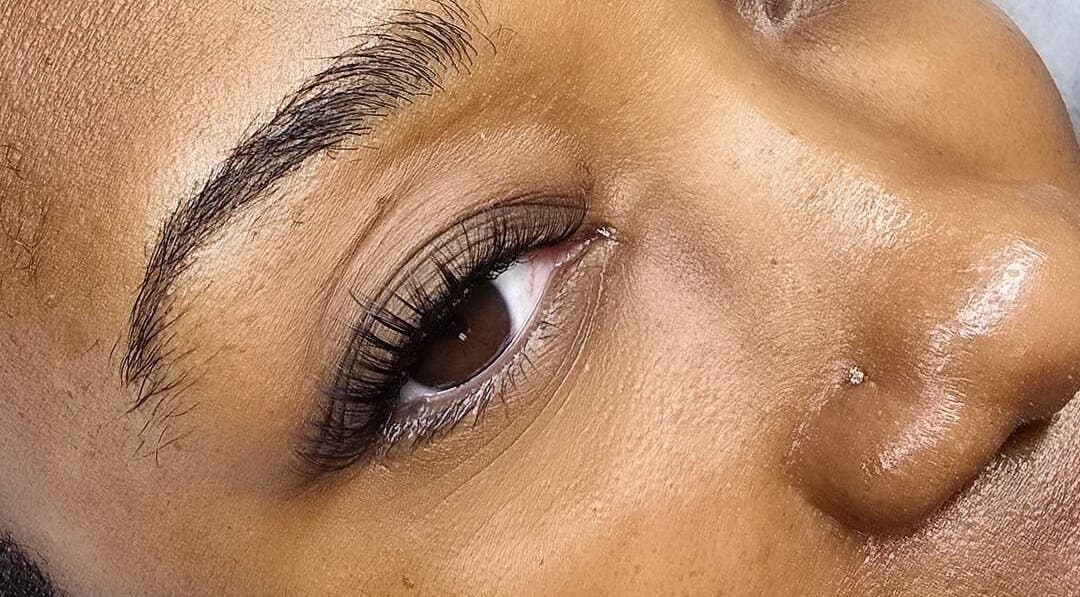 Close-up of expertly applied lashes at Isla Luxe Lashes in George Town, George Town, KY.