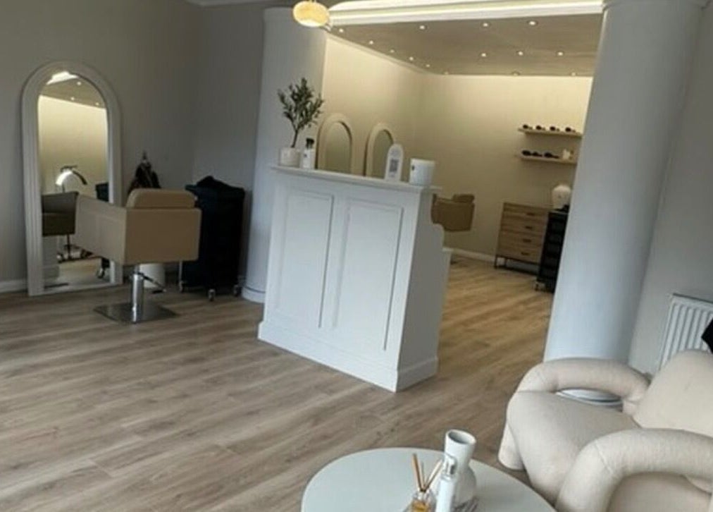 Modern interior of Sadies Luxe Locks in Normanton, England, GB with elegant seating and stylish decor.