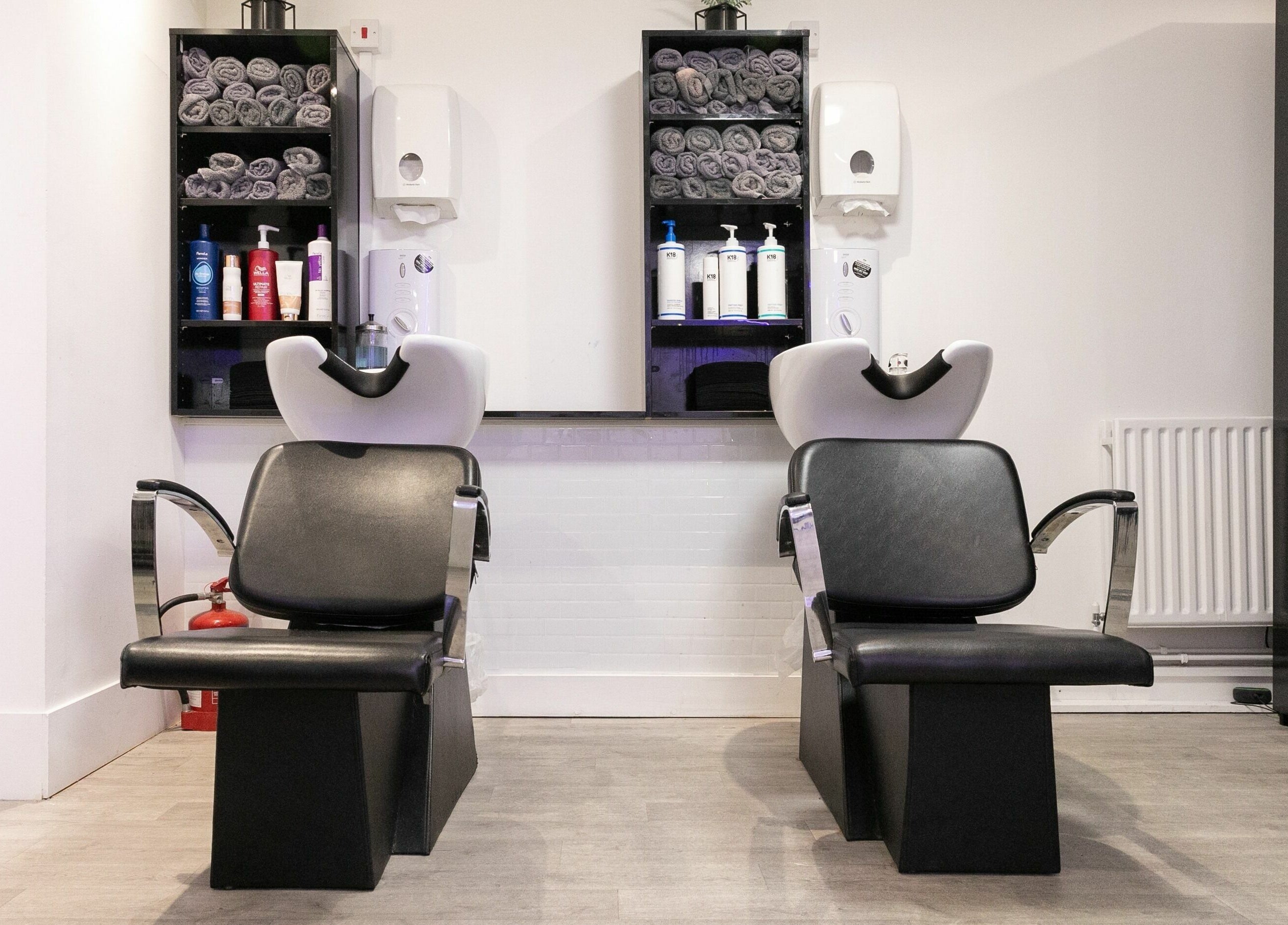 Wash stations at Divas Hair, Cheshunt, England, GB offer relaxing beauty experiences.