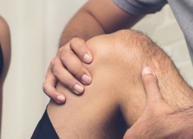 Knee massage at NHTL Sports Massage in Krugersdorp, Gauteng, ZA, enhancing mobility and reducing tension.