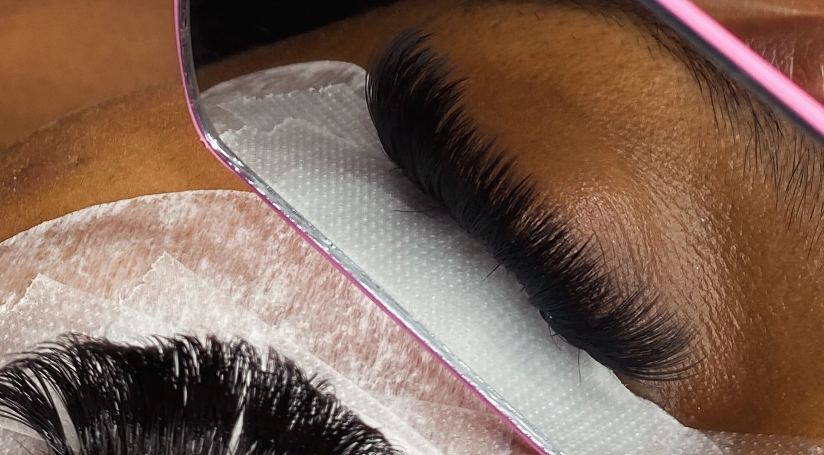 Elegant eyelash extensions at LuvLashes, Willemstad, Curaçao, CW showcasing expert application.