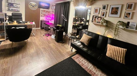 Cozy, modern interior of Indecisive Create beauty space in Auckland, Auckland, NZ.