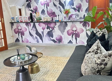 Chic lounge with floral decor at Apple Blossoms Beauty and Spa, Roodepoort, Gauteng, ZA.