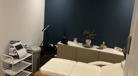 Spa treatment room at Teri’s Wellness Therapies, Southampton, England, GB, featuring a modern, calming setup.