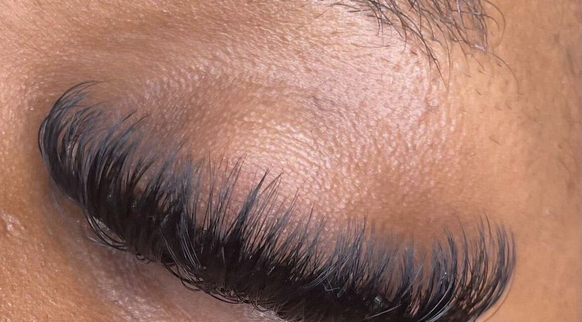 Close-up of eyelash extensions at RSK Beauty in Mbombela, Mpumalanga, ZA, showcasing expertly crafted lashes.